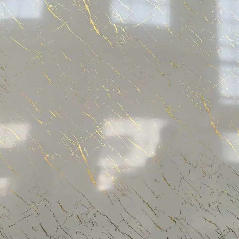 Feuille de marbre UV en veine d'or blanc résistant aux taches, pour mur d'accent de salon